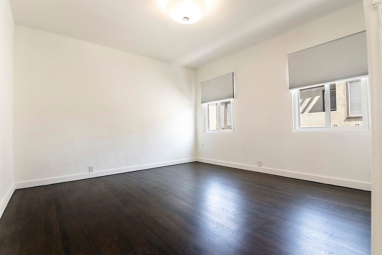 124 S Mansfield Ave