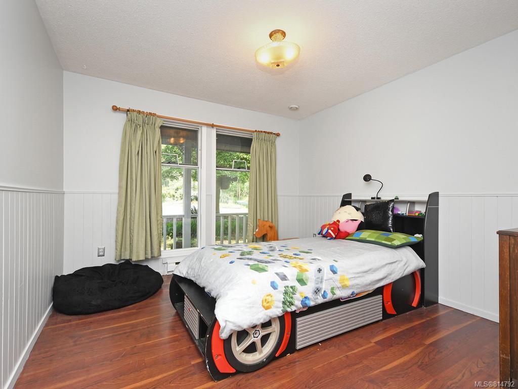 6667 Woodgrove Pl, Sooke