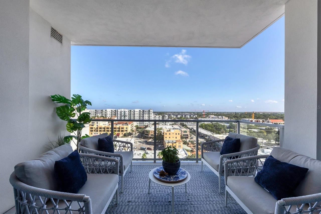 111 S Pineapple Ave #1020