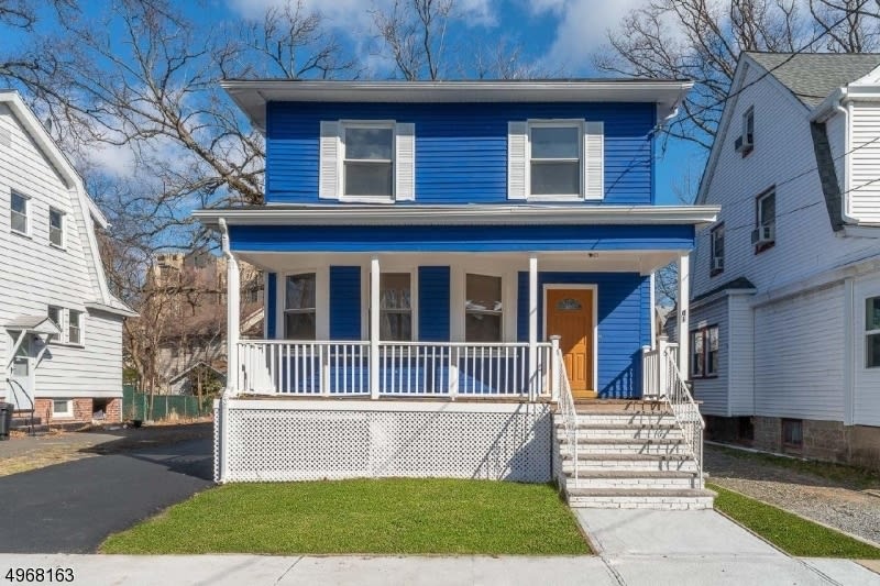 81 Kenmore Ave