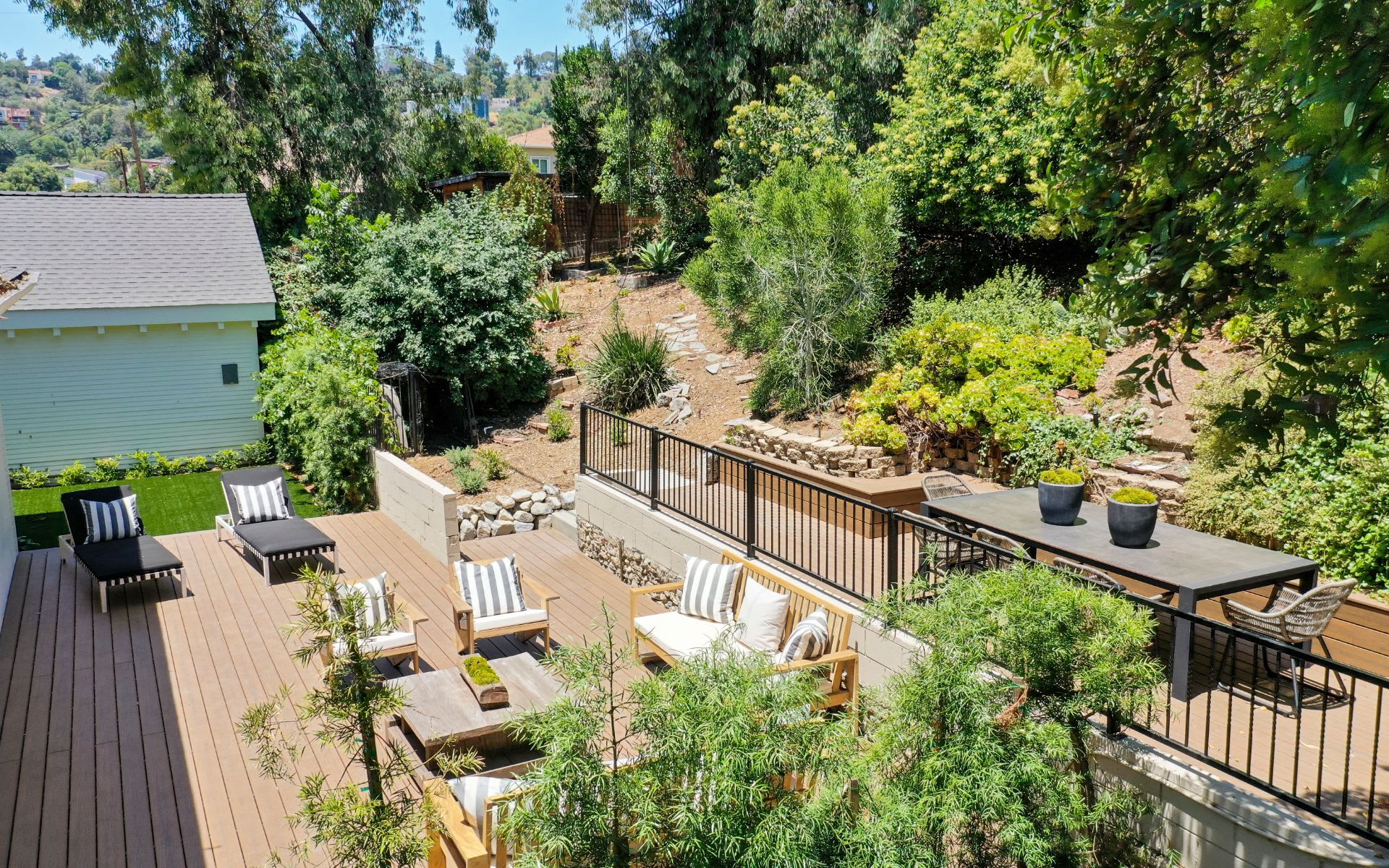  901 Isabel St