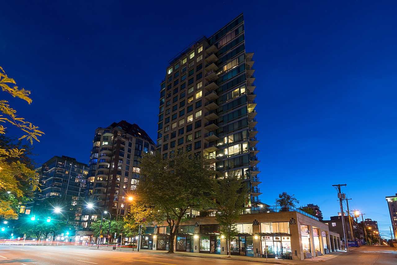 202-1003 Burnaby St