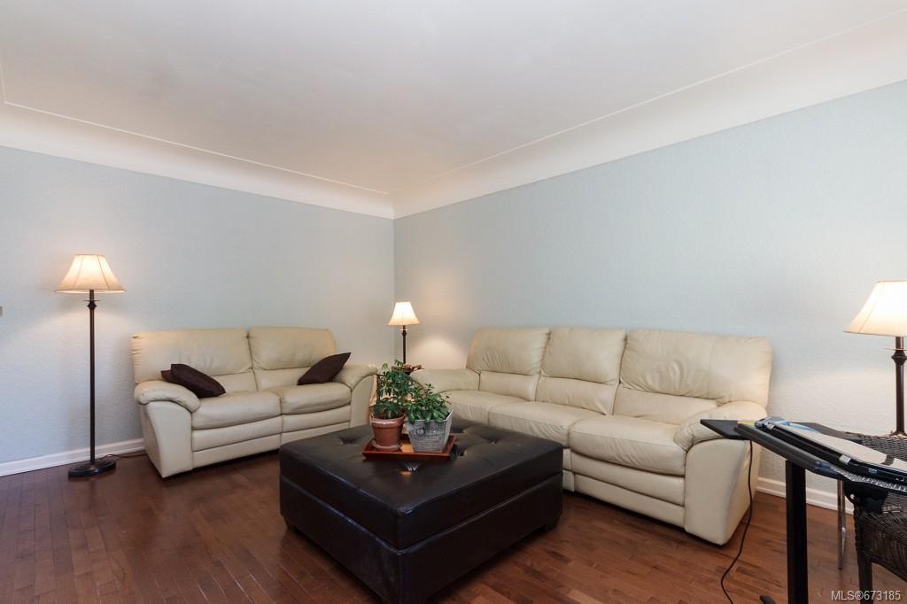 1421 Simon Rd, Saanich