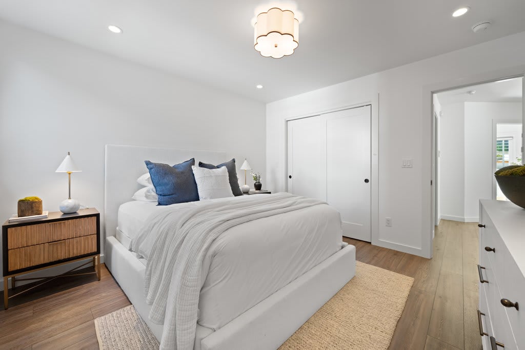 228 Ellsworth