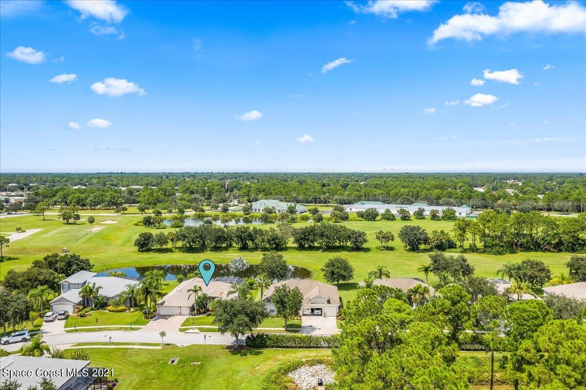 1884 Windbrook Dr SE