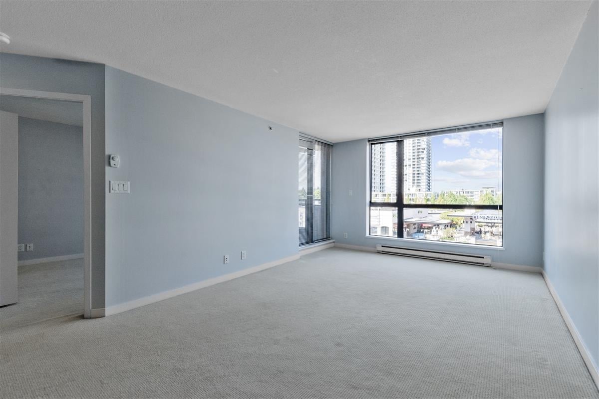 502-7225 Acorn Ave