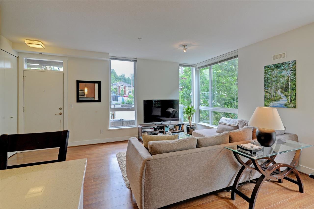 124-735 W 15th St