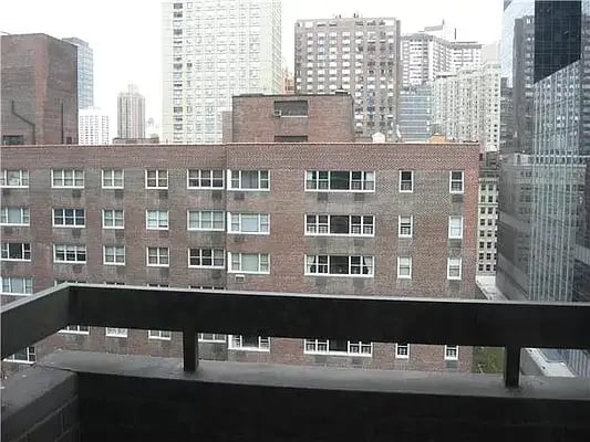 347 West 57th Street Unit: 16C