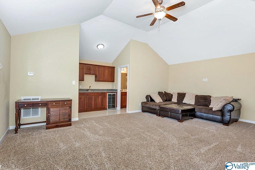 1111 Pegasus Dr NW