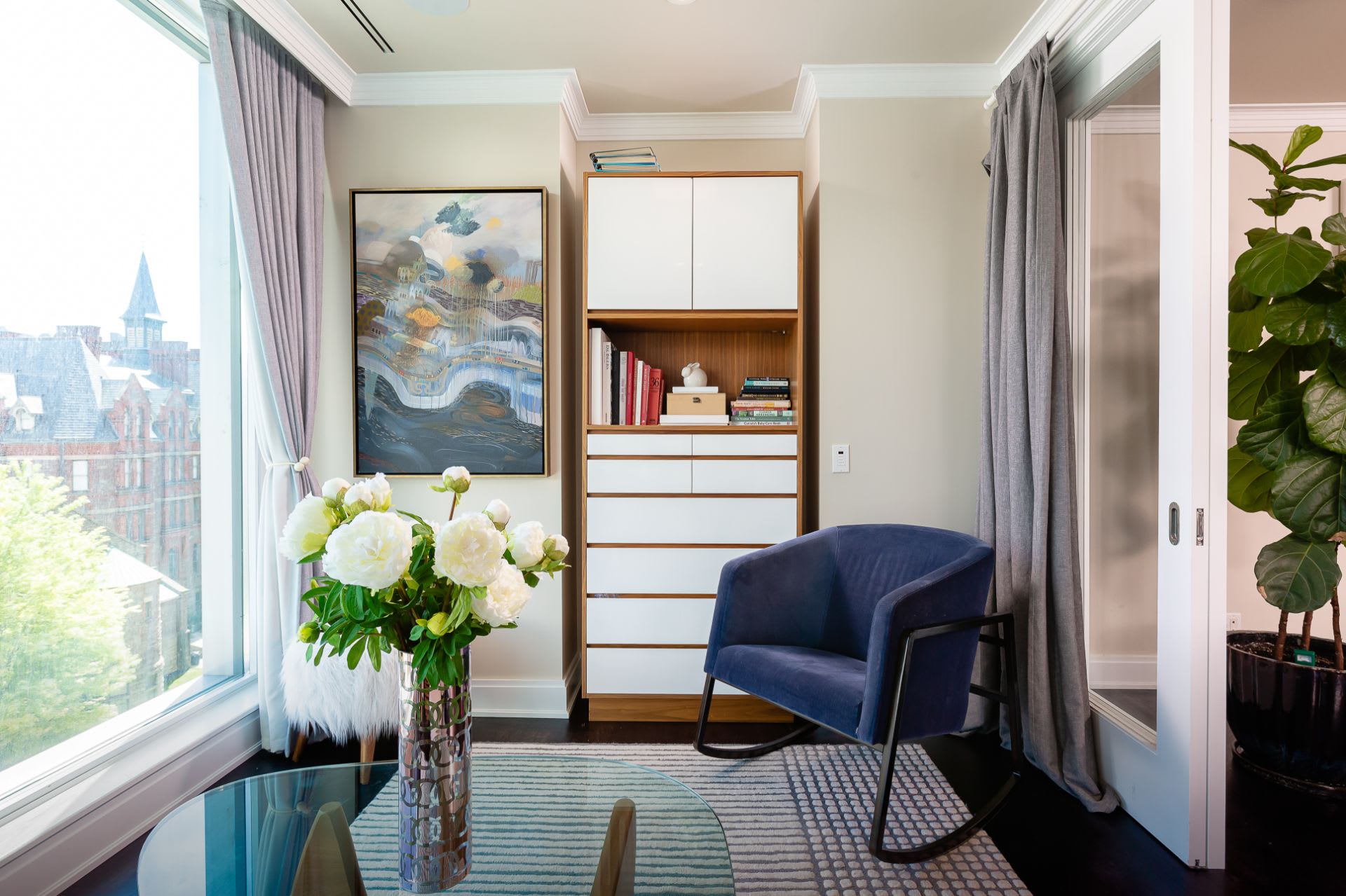 206 Bloor St W 