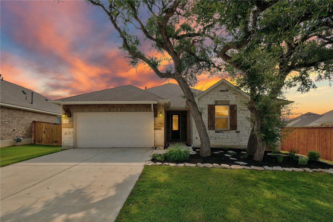 3811 Park Point Path