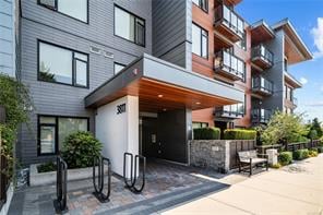 402-3811 Rowland Ave