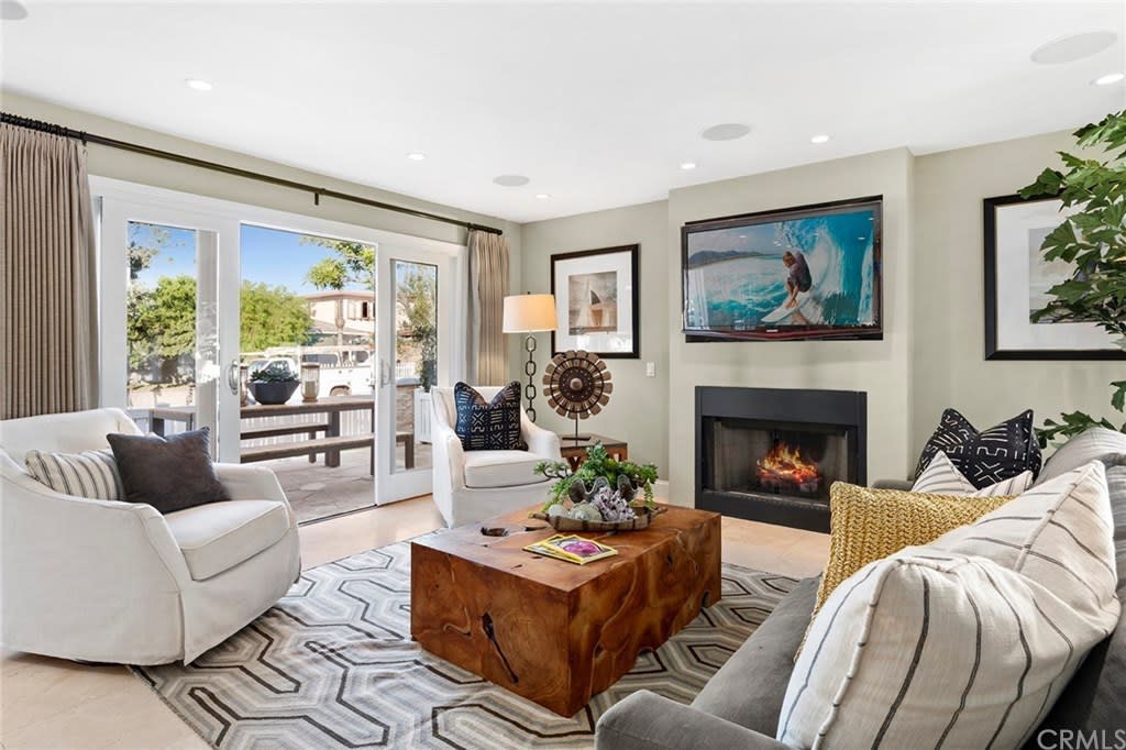 1569 E Ocean Boulevard