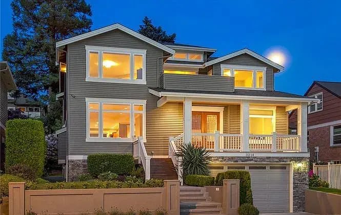 3214 43rd Ave W