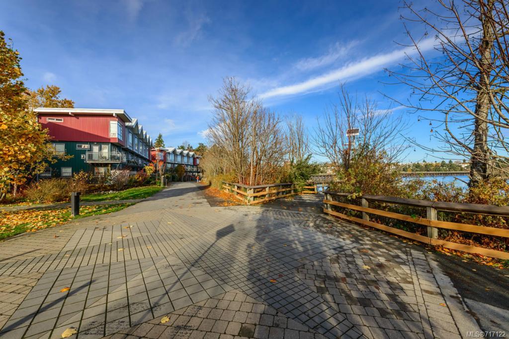102-785 Tyee Rd, Victoria