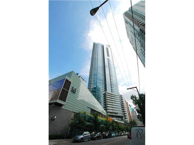 2302-1111 Alberni St