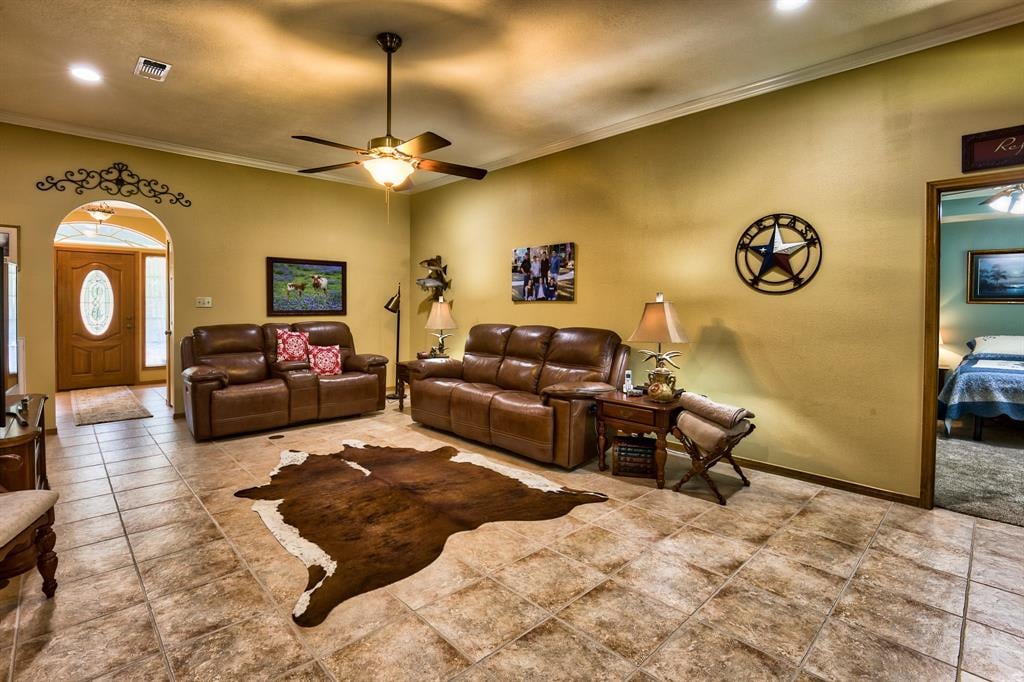 610 Post Oak Road Bellville, Tx 77418