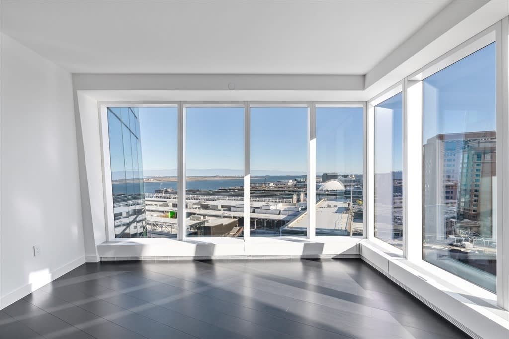 150 Seaport Blvd #15F