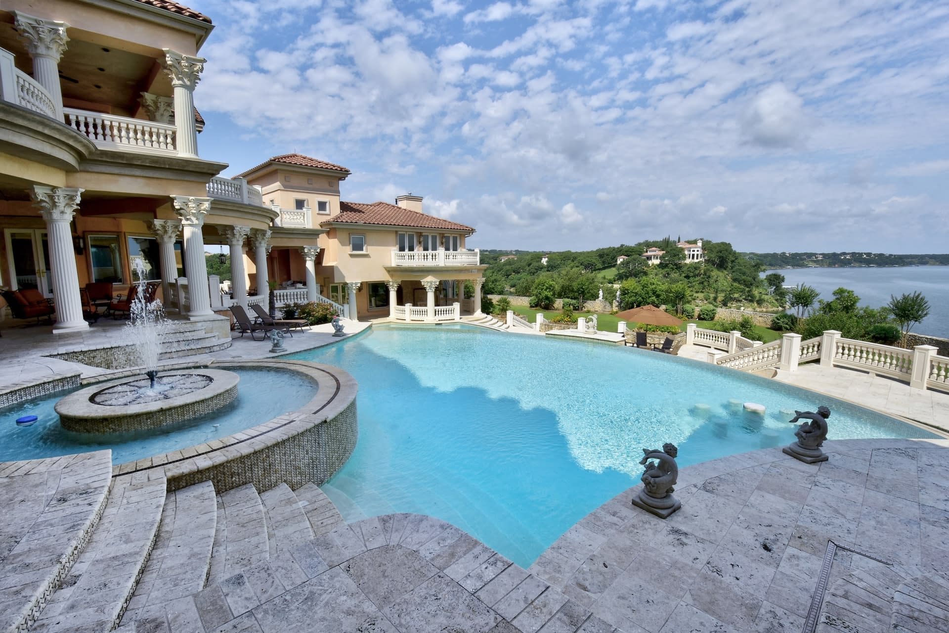 Lakecliff