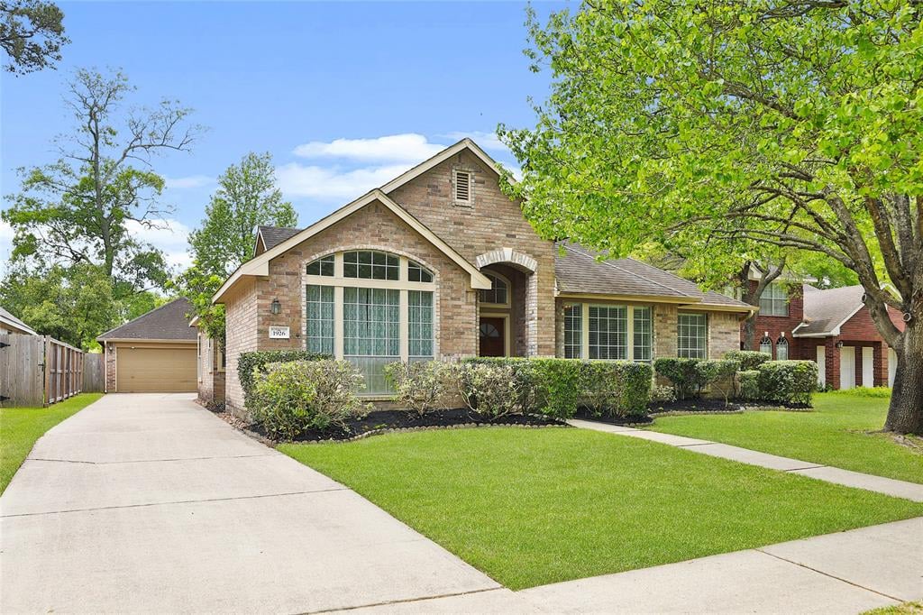 1926 SCENIC PARK DRIVE