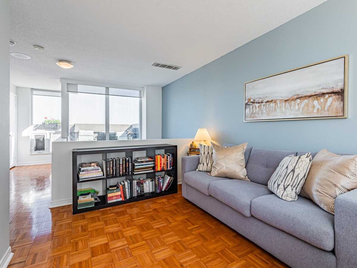 360 BLOOR ST E PH 5