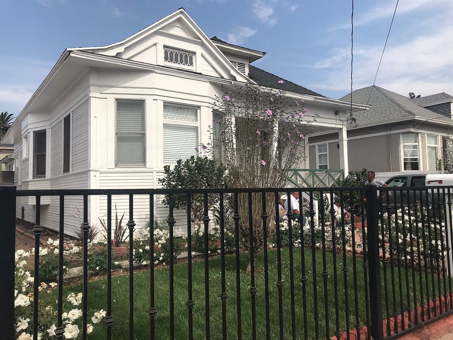 1137 W 24th St