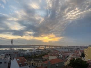 Luxury T3 Apartment in Lapa with Stunning Views of the Tagus River 