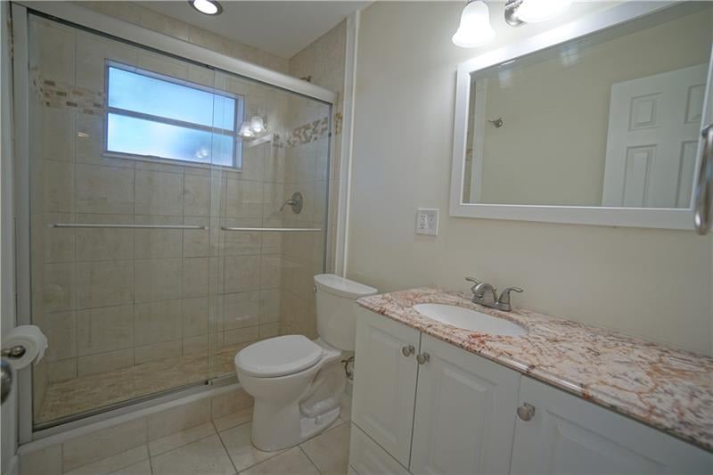 1009 NE 17TH CT