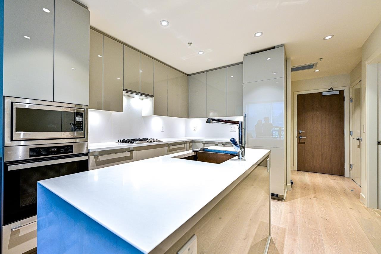 113-5289 Cambie St