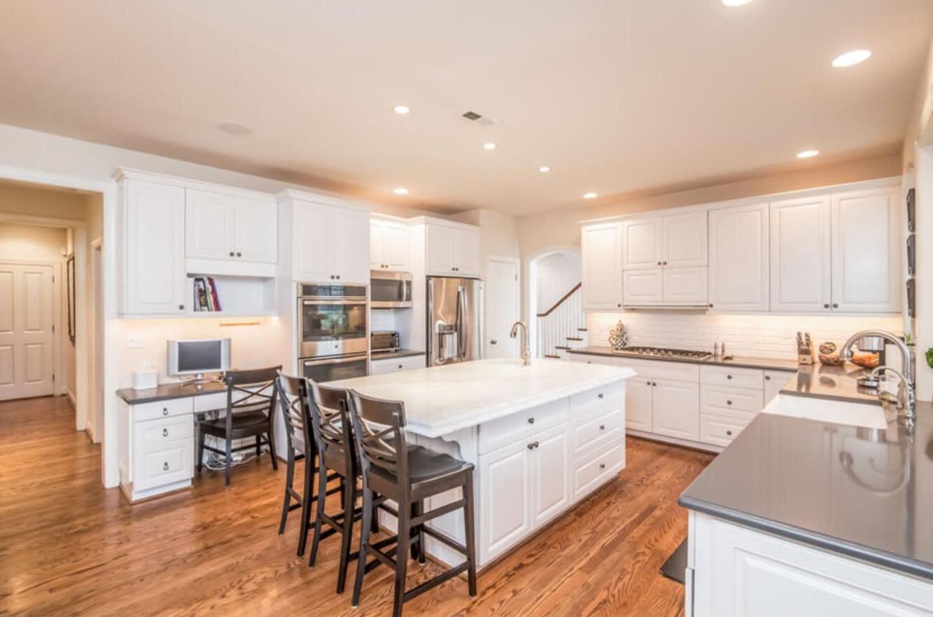 109 Laurier Pl