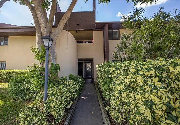 10775 Village Club Cir N, #106