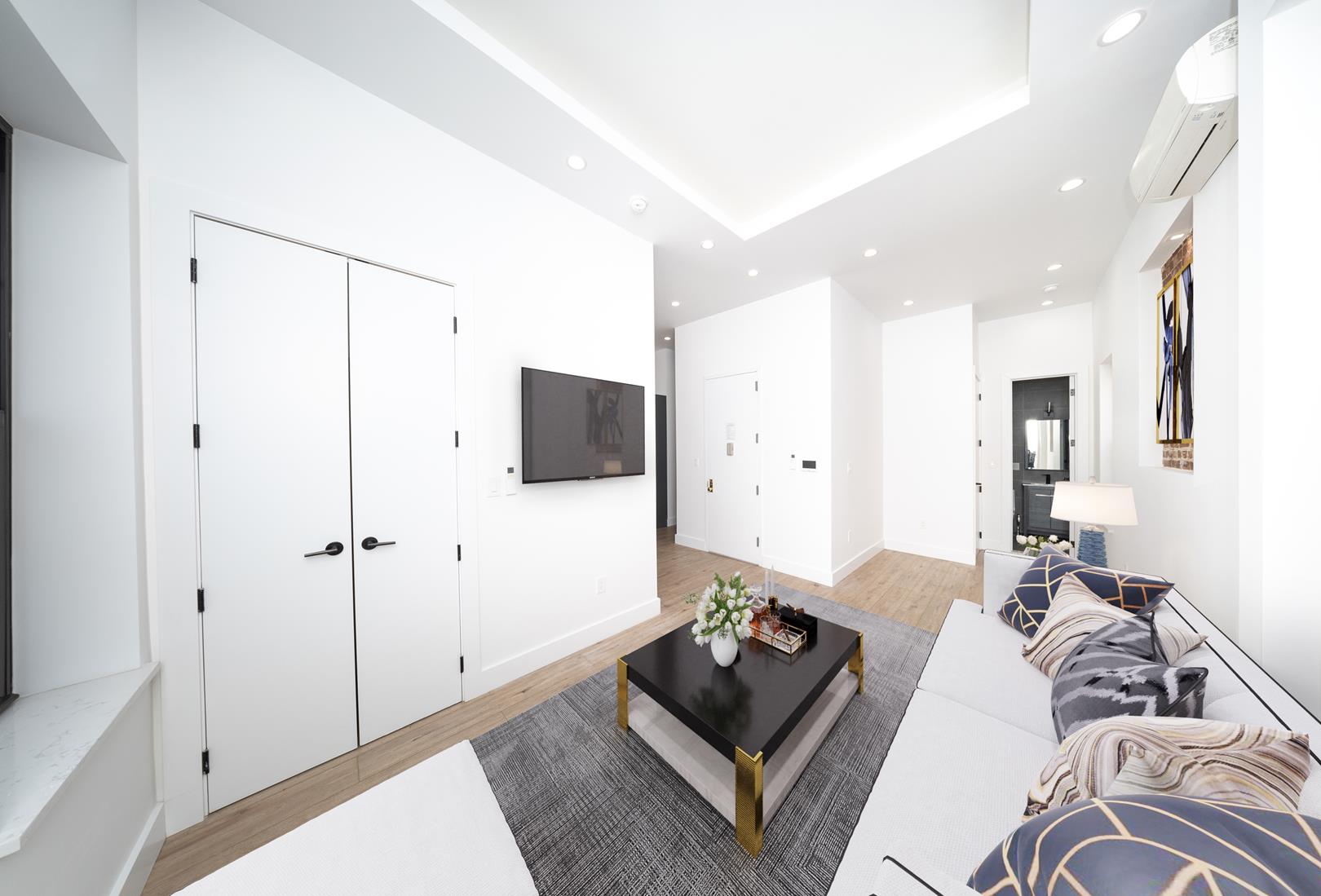 390 Seneca Avenue, Apt 3-L