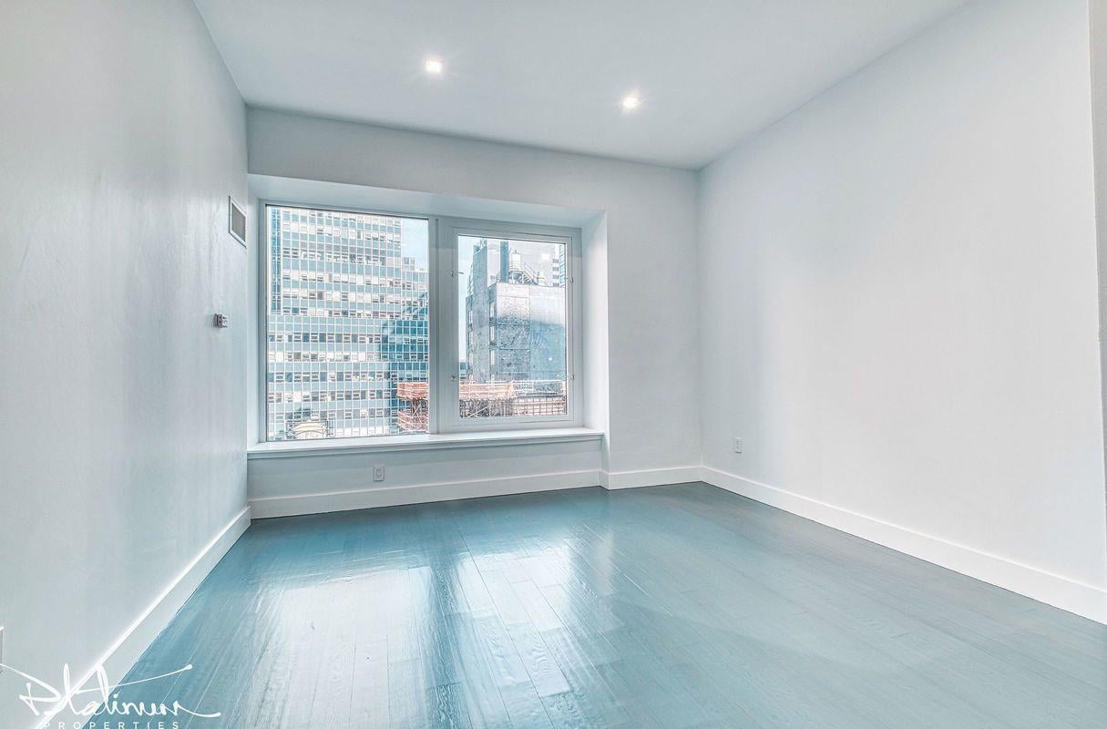 75 Wall Street, Apt 20-M