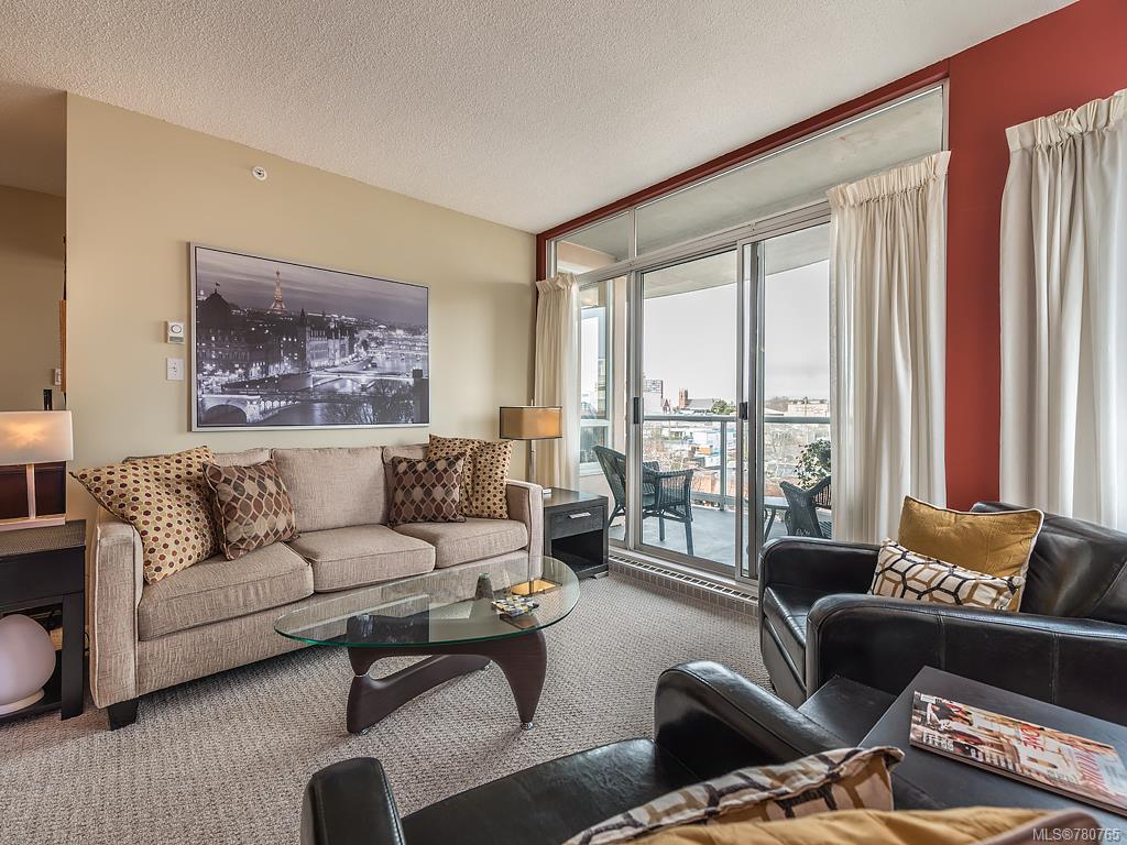 605-1010 View St