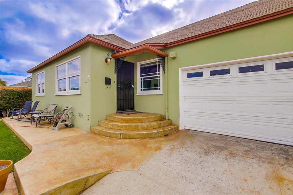 3111 Meadow Grove
