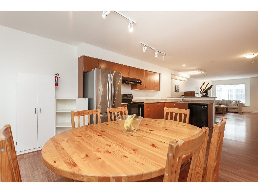 101-12040 68 Ave