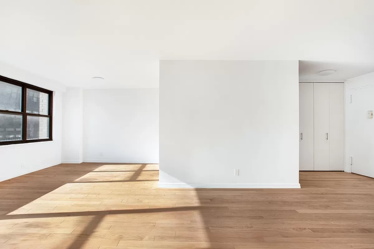7 E 14th Street Unit: 805