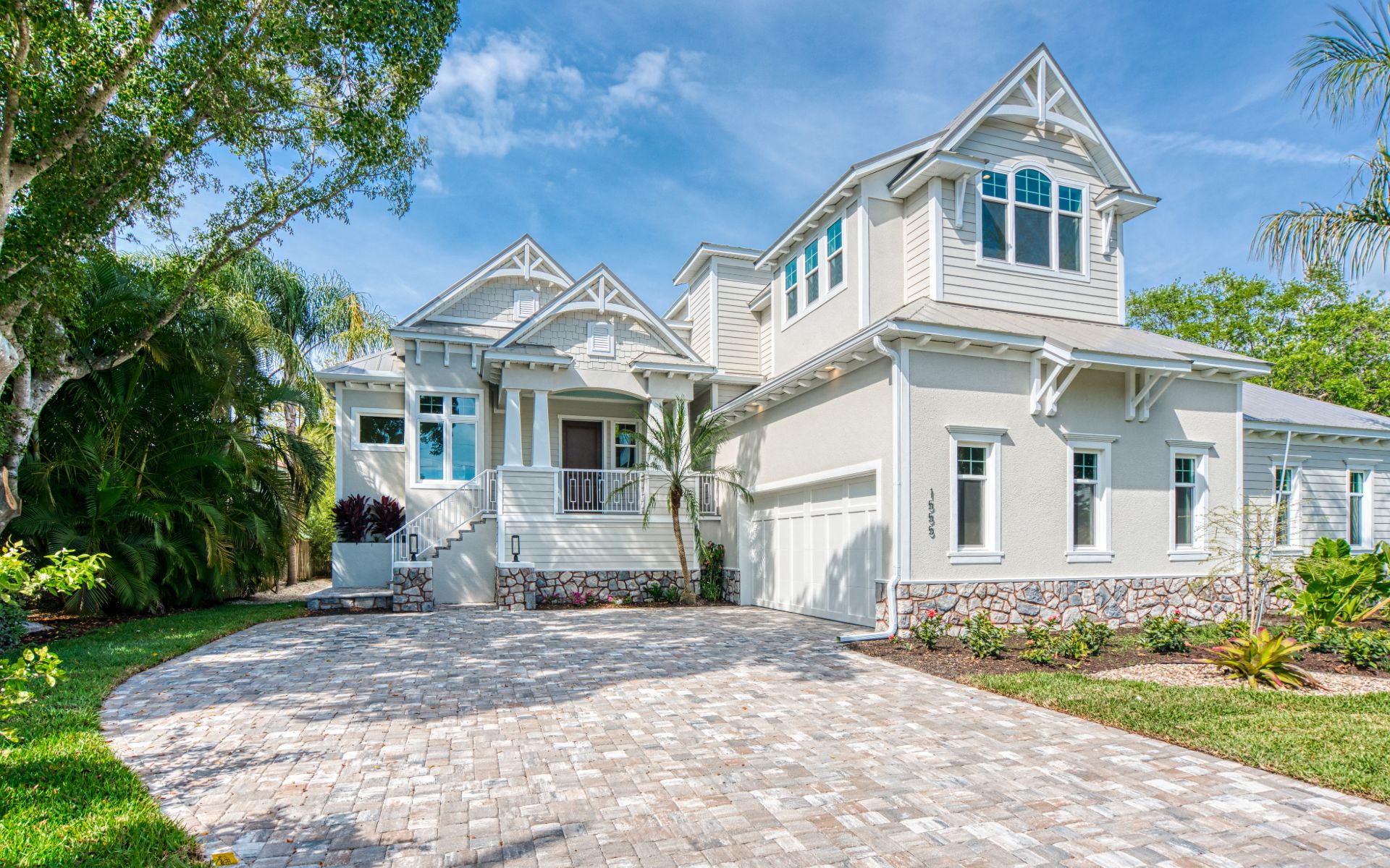 1555 Sandpiper Ln