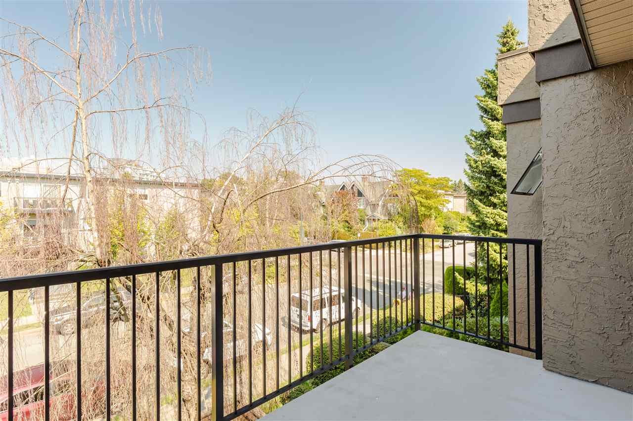 306-288 E 14th Ave