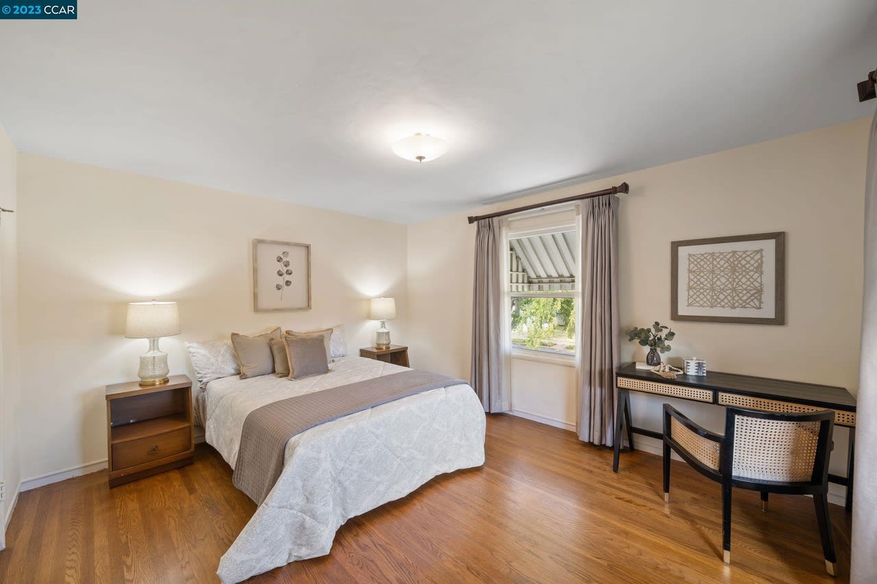 205 San Carlos Ave