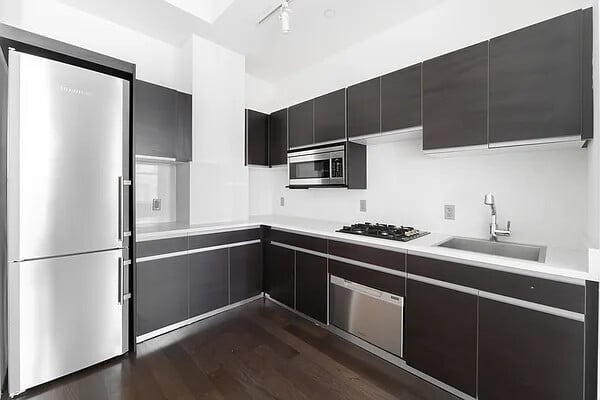 116 John Street, Apt 1611
