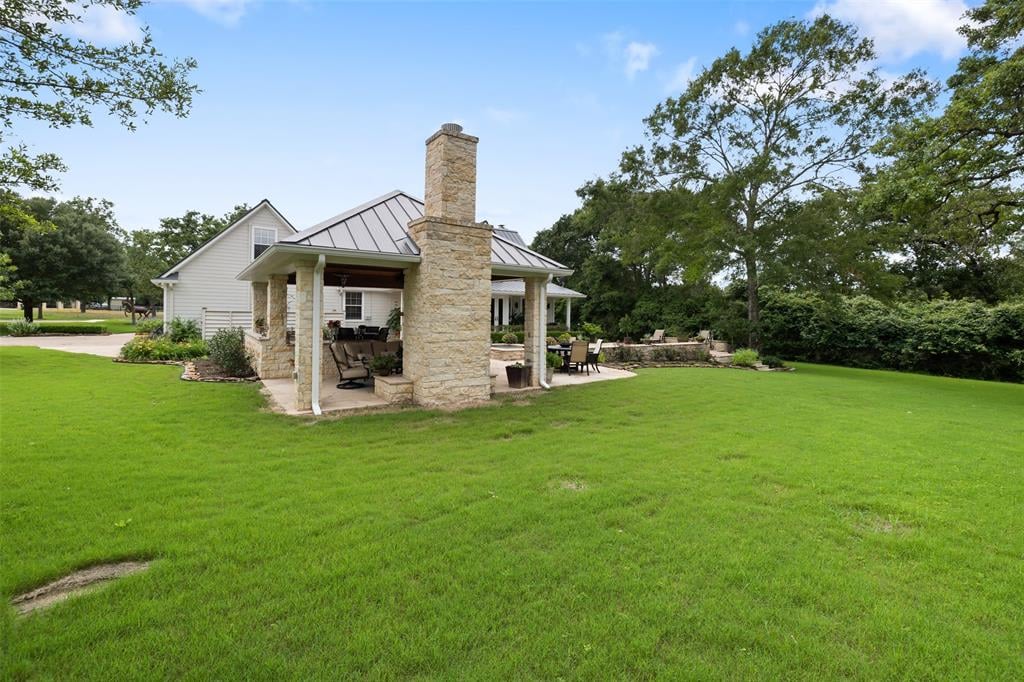 461 Piney Creek Rd Bellville, Tx 77418