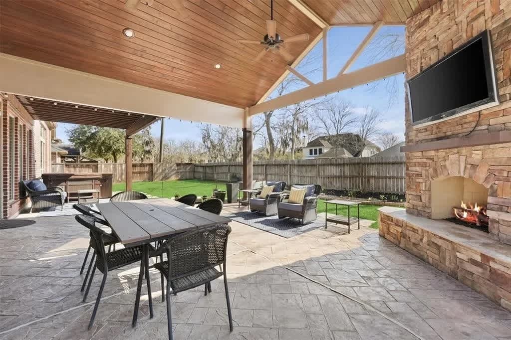 8831 Stowe Creek Ln