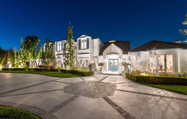 5933 Annie Oakley