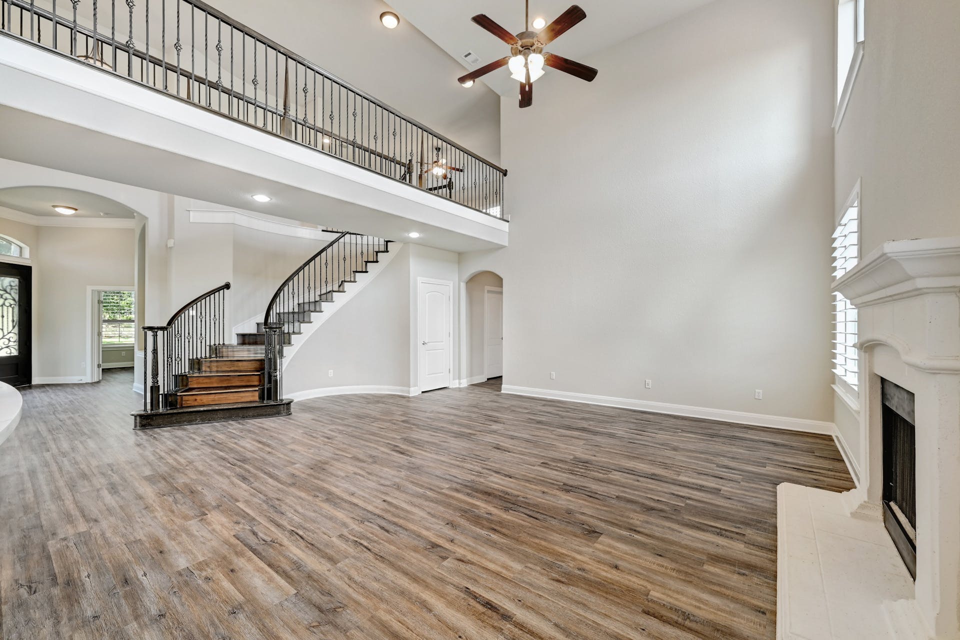 Stunning 5-Bedroom Luxury Home with Breathtaking Hill Country Views in Gated Community! | Short Walk to Lake Travis H.S. | Resort-style Amenities