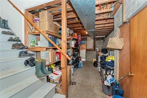 865 Kindersley Rd