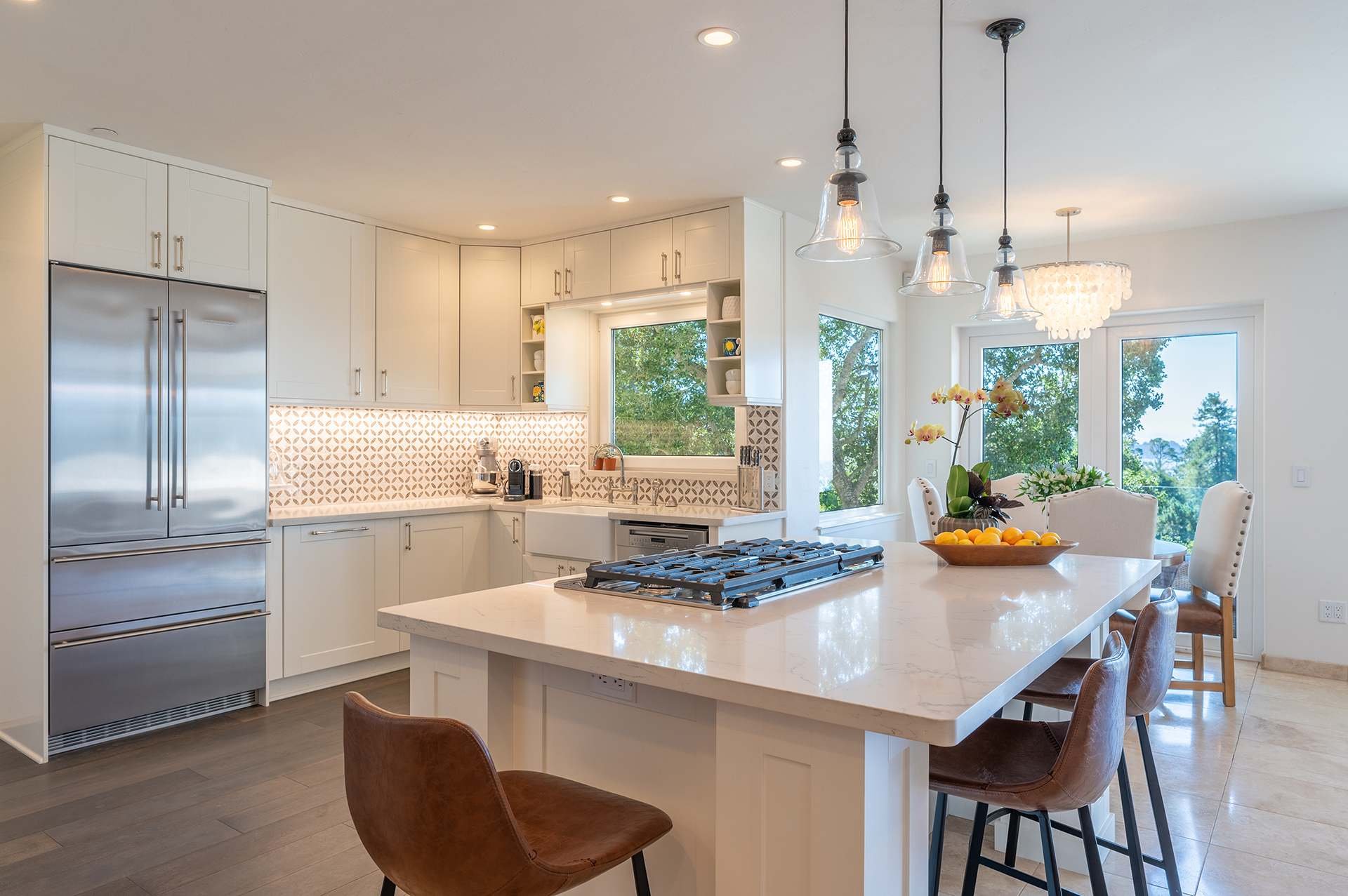 Sweeping Ocean Views - 24916 Lincoln Street