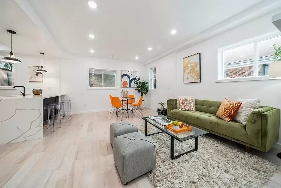 310 4th St