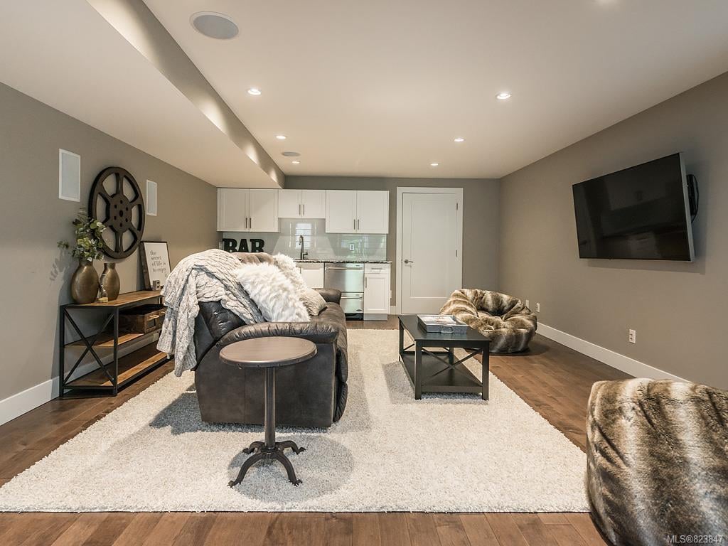 6238 Elizabeth Garden Ct