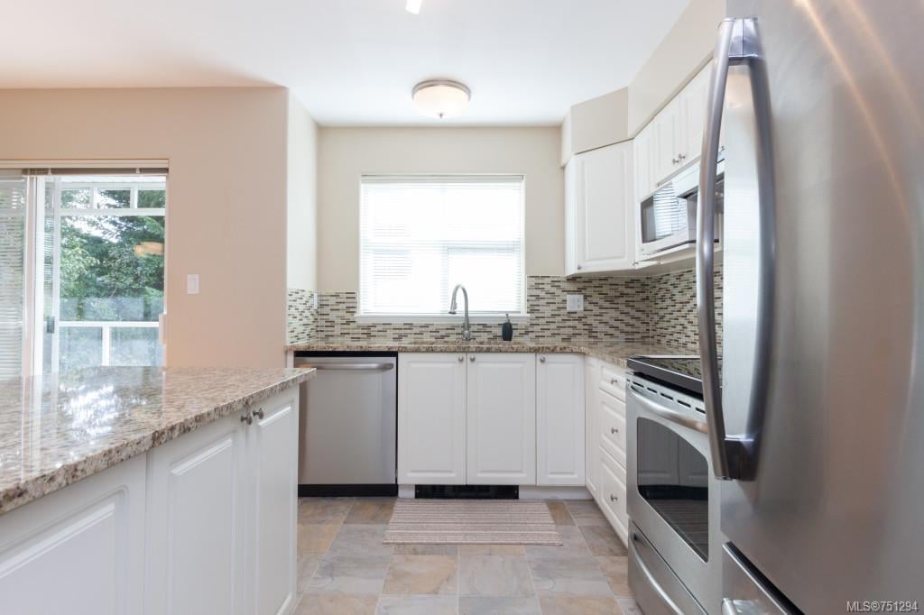 203-1663 McKenzie Ave